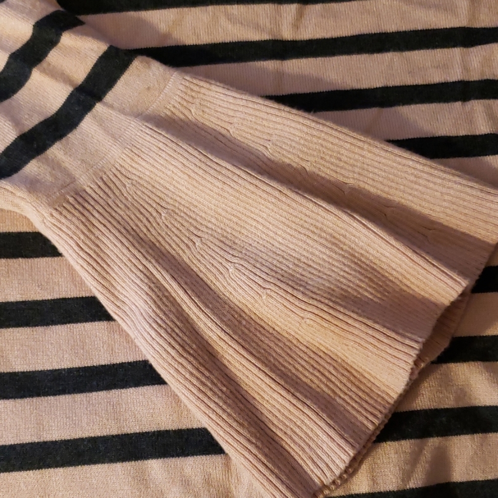 Sweater - Picture 2 of 3